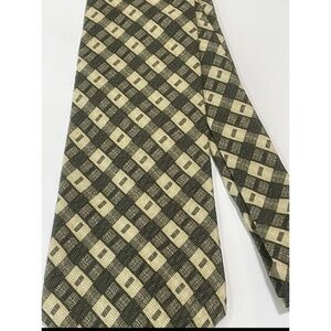 Guess Silk Tie Green Beige Geometric 3.75" x 58" Vintage